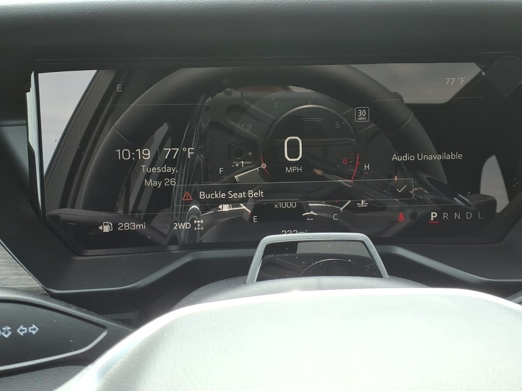 GMC Acadia Vehicle Full-screen Gallery Image 13