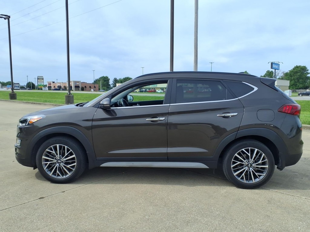 Hyundai Tucson Vehicle Full-screen Gallery Image 2
