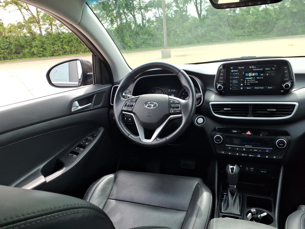 Hyundai Tucson Vehicle Full-screen Gallery Image 6