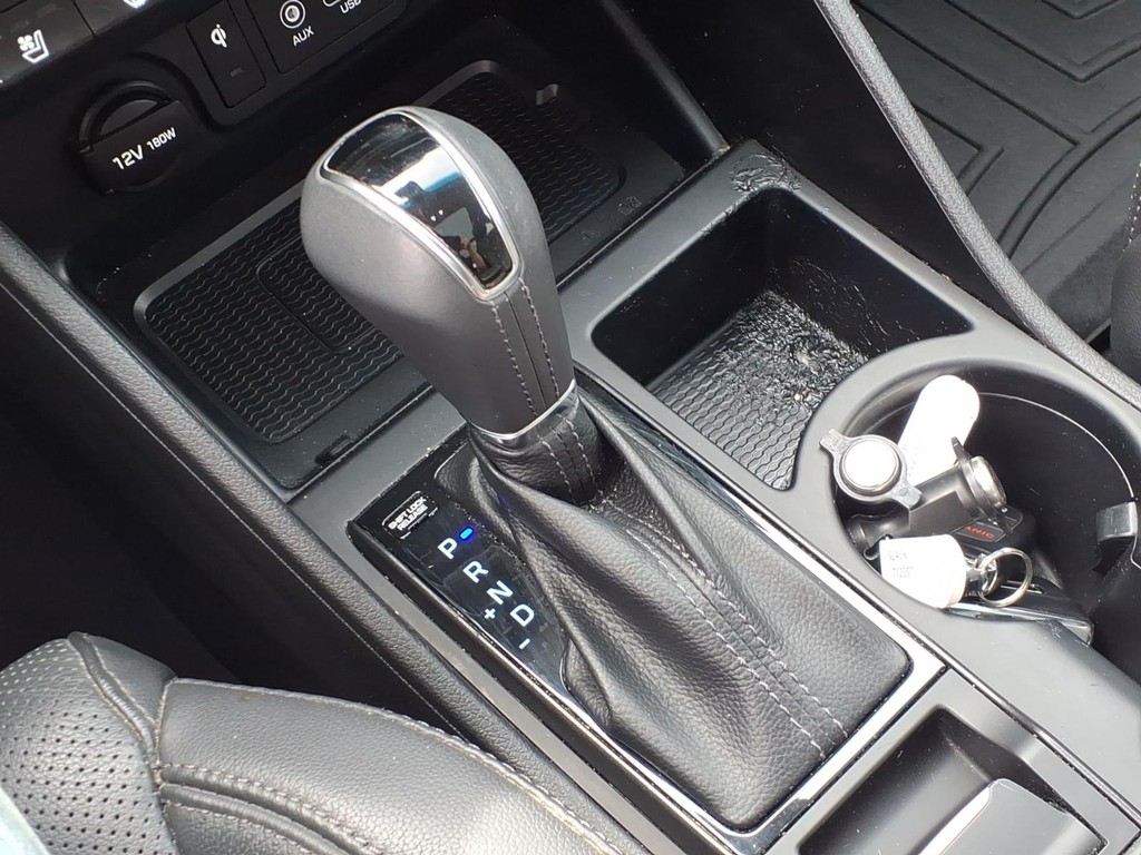 Hyundai Tucson Vehicle Full-screen Gallery Image 11