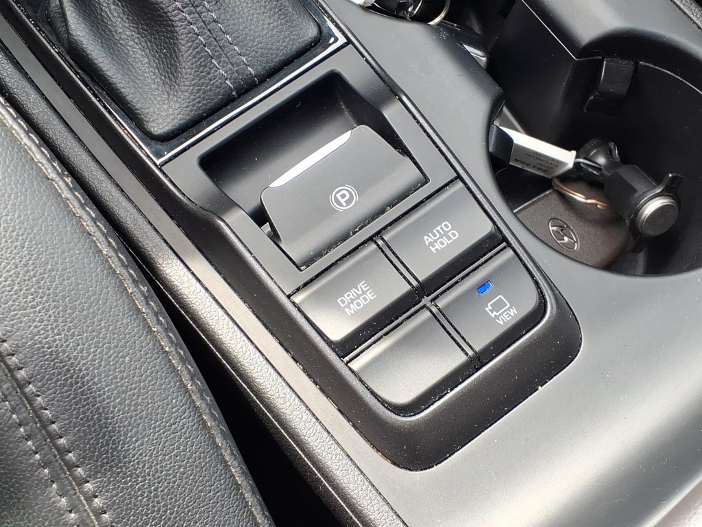Hyundai Tucson Vehicle Full-screen Gallery Image 12