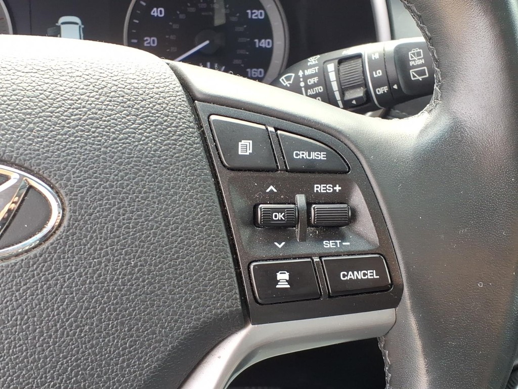 Hyundai Tucson Vehicle Full-screen Gallery Image 14