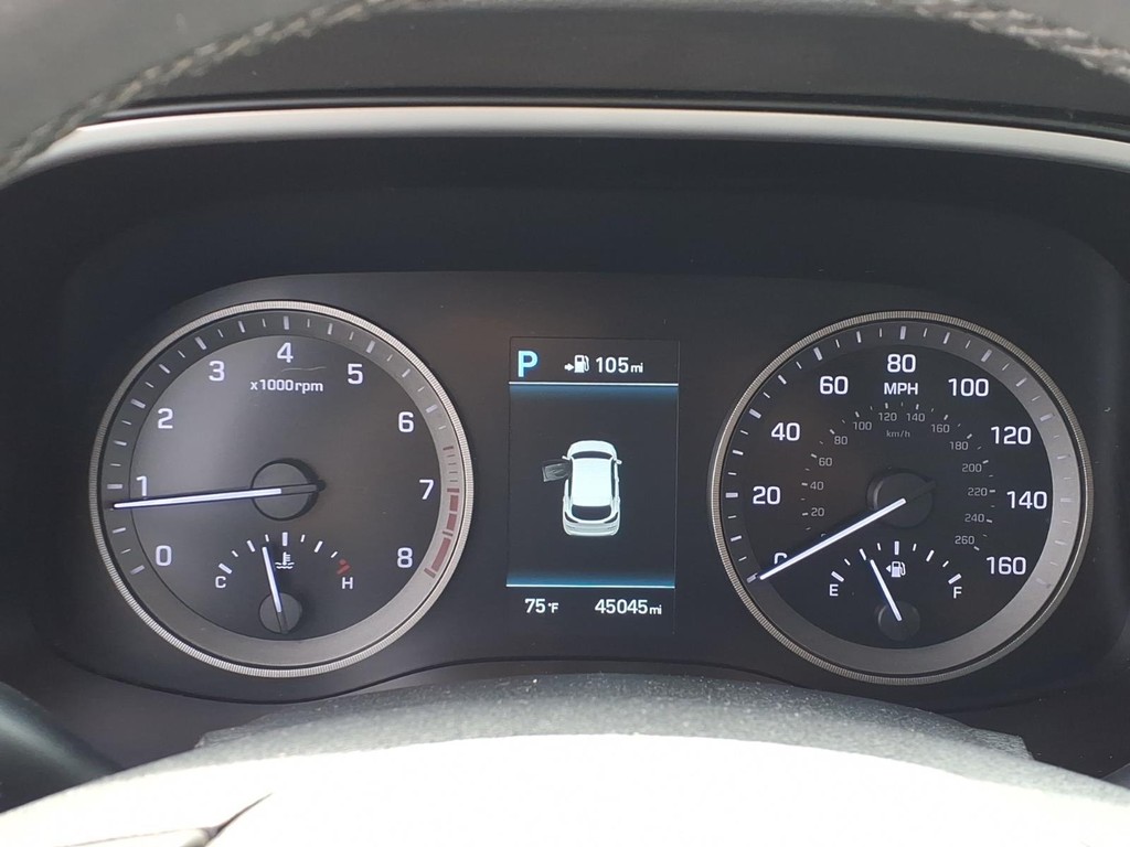 Hyundai Tucson Vehicle Full-screen Gallery Image 15