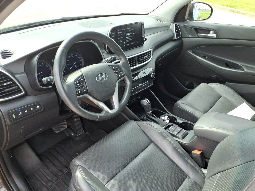 Hyundai Tucson Vehicle Full-screen Gallery Image 17