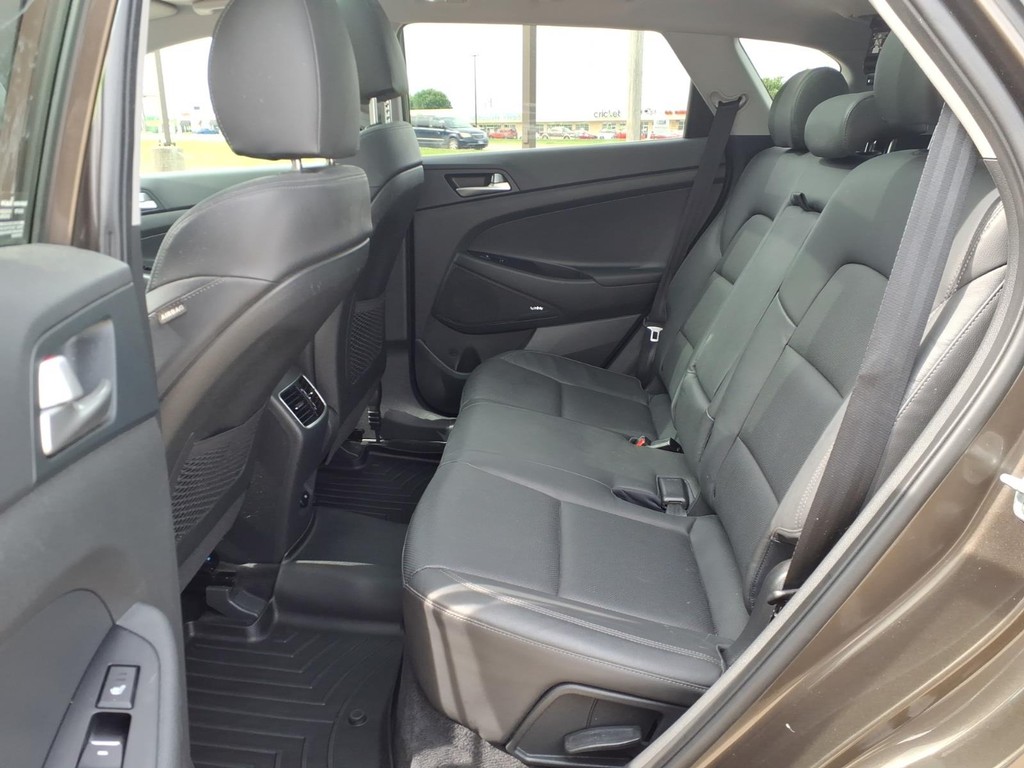 Hyundai Tucson Vehicle Full-screen Gallery Image 19