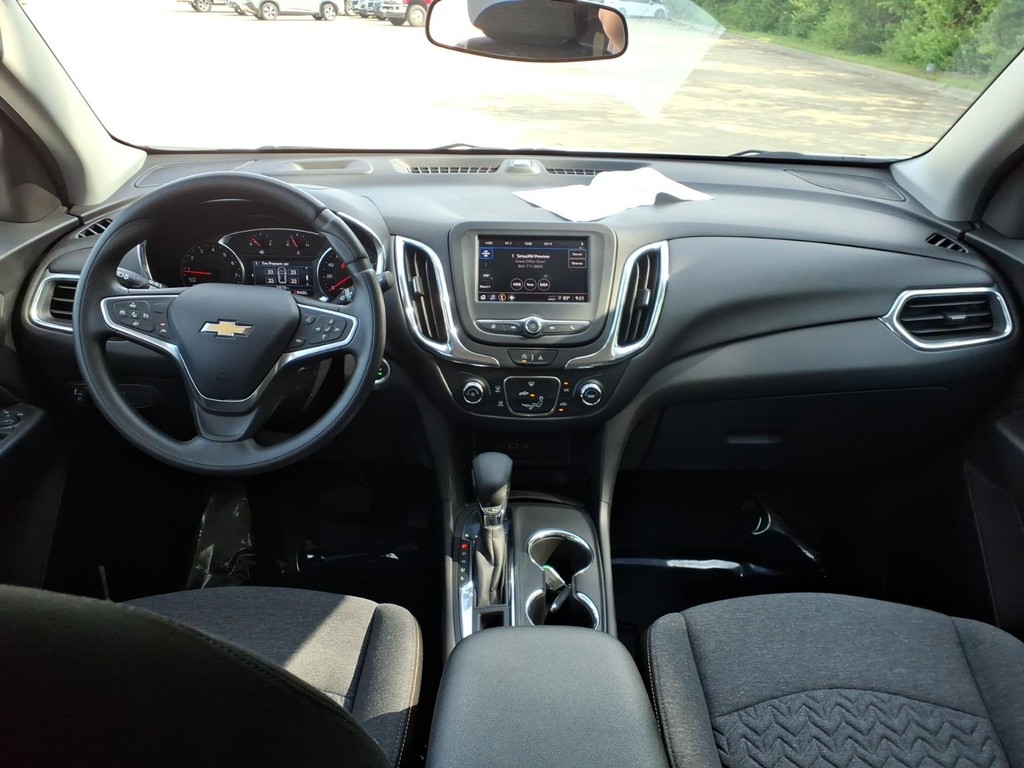 Chevrolet Equinox Vehicle Full-screen Gallery Image 04