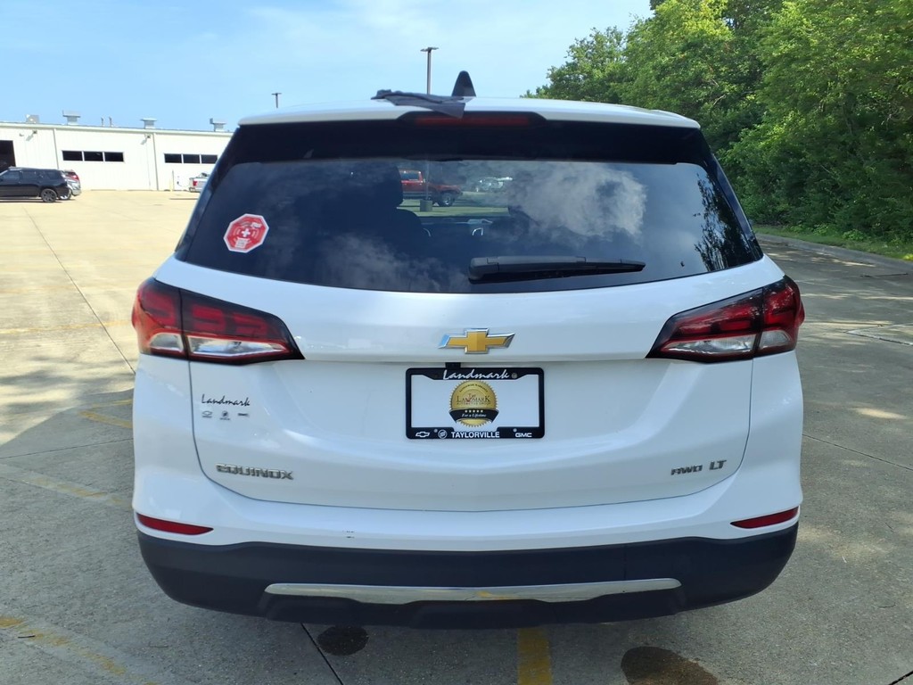 Chevrolet Equinox Vehicle Full-screen Gallery Image 19