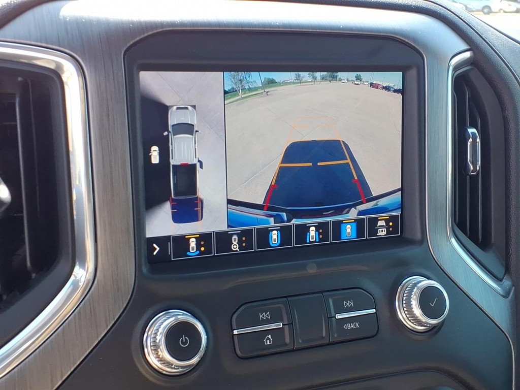 GMC Sierra 3500HD Vehicle Full-screen Gallery Image 9