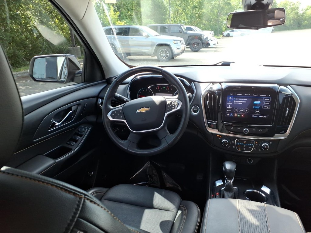 Chevrolet Traverse Vehicle Full-screen Gallery Image 06