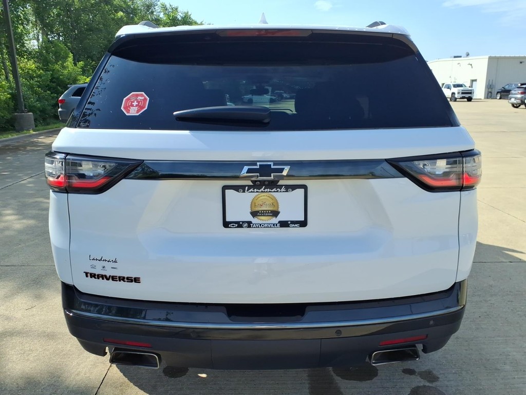 Chevrolet Traverse Vehicle Full-screen Gallery Image 21