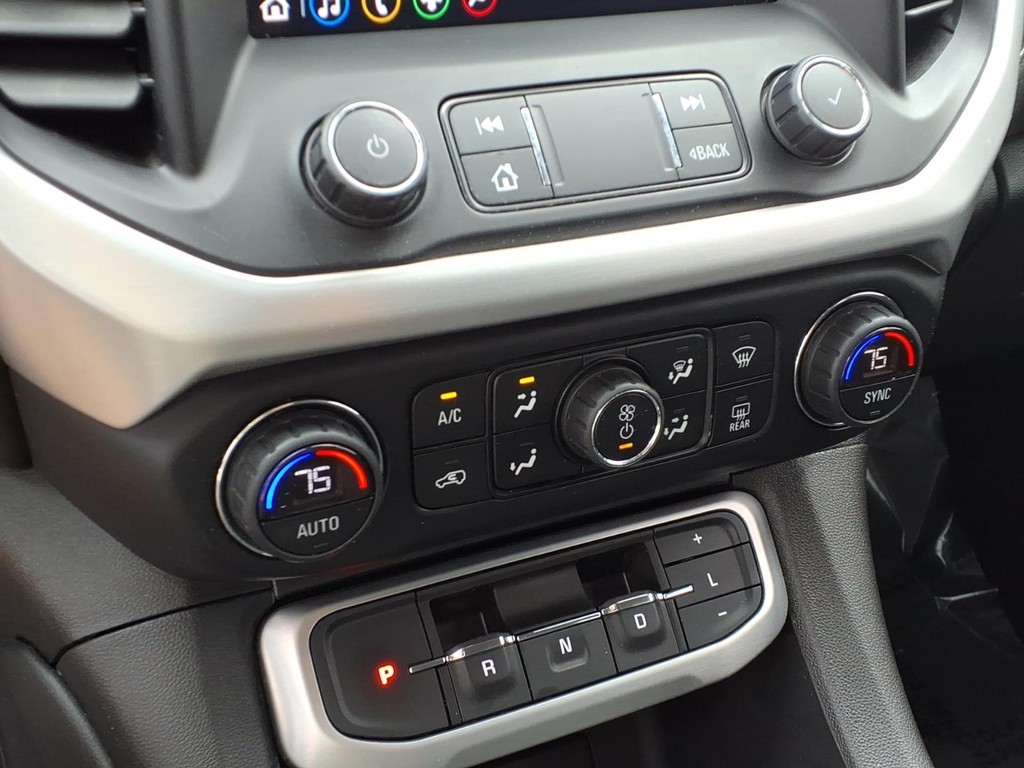 GMC Acadia Vehicle Full-screen Gallery Image 10