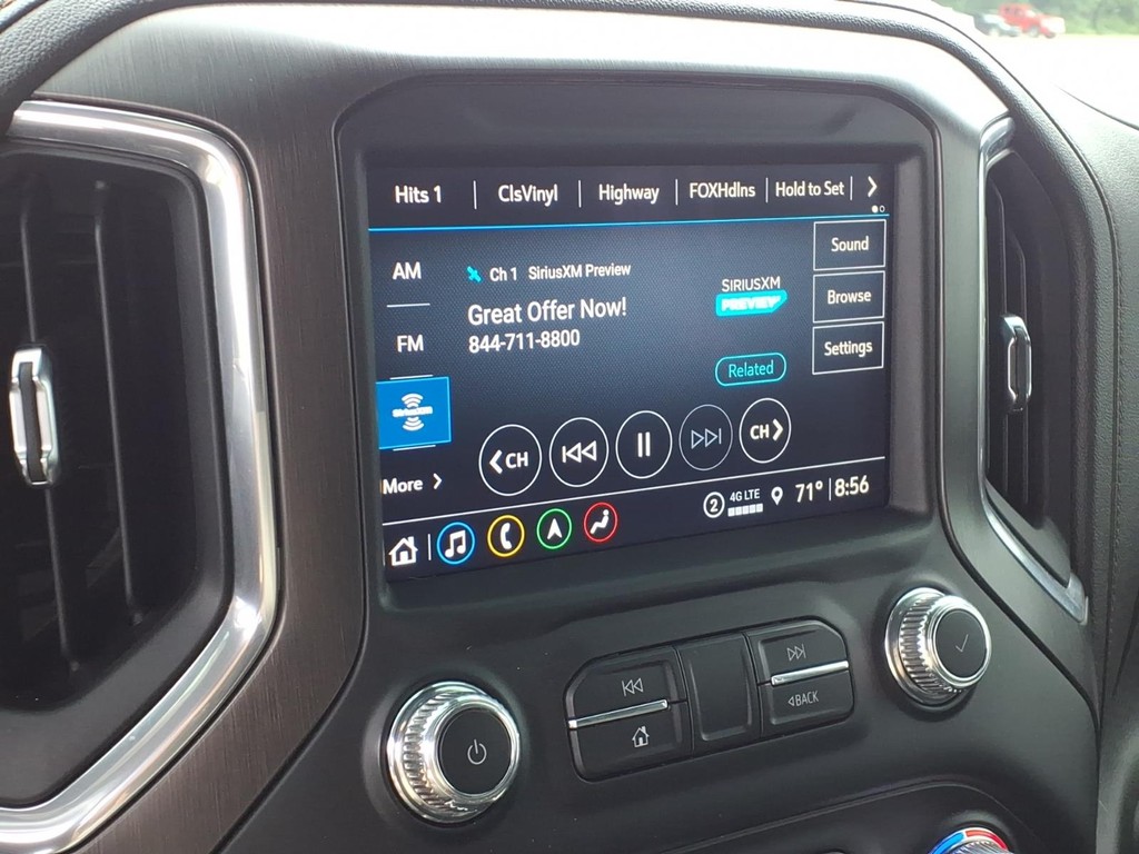GMC Sierra 2500HD Vehicle Full-screen Gallery Image 8