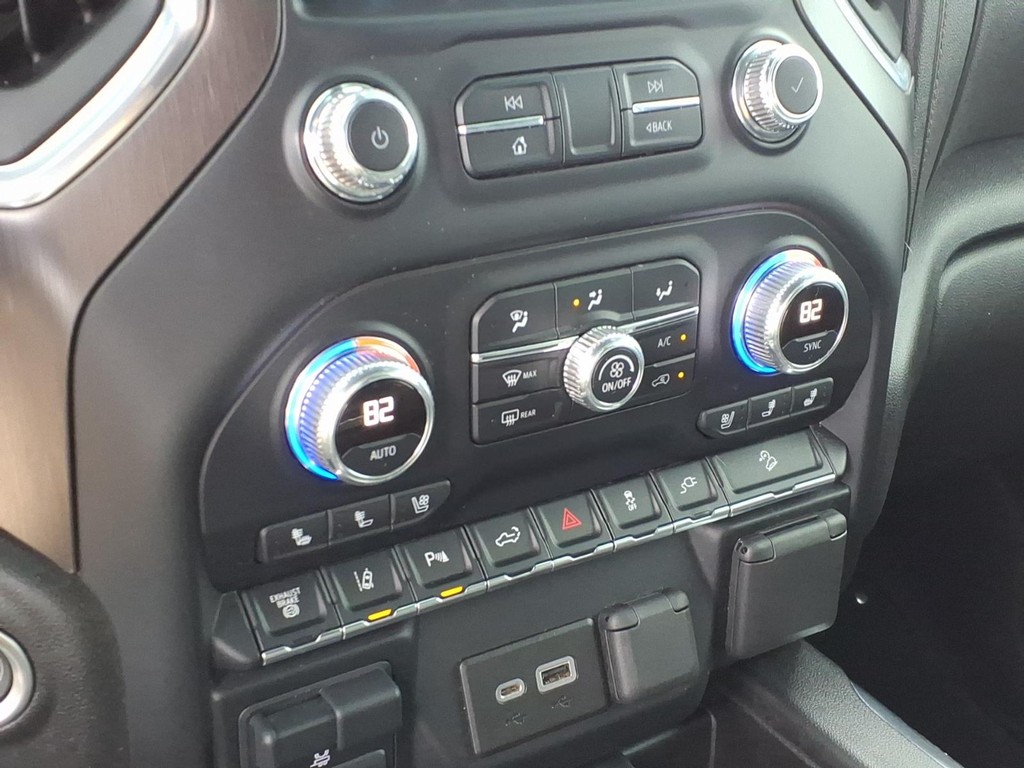 GMC Sierra 2500HD Vehicle Full-screen Gallery Image 10