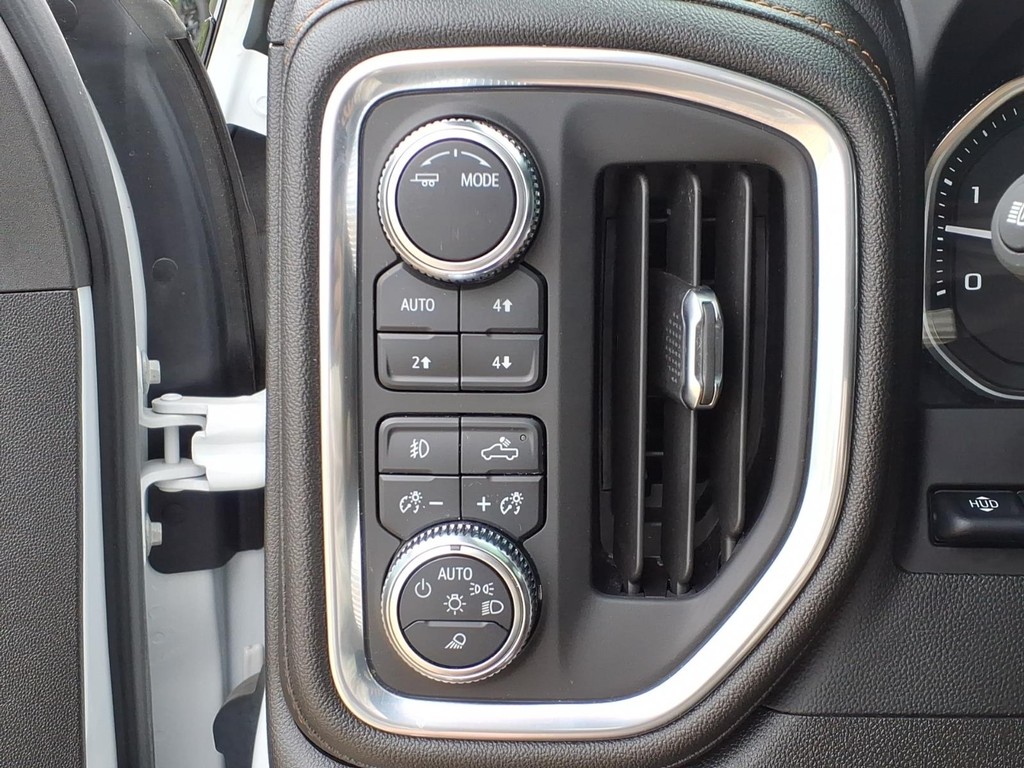 GMC Sierra 2500HD Vehicle Full-screen Gallery Image 14
