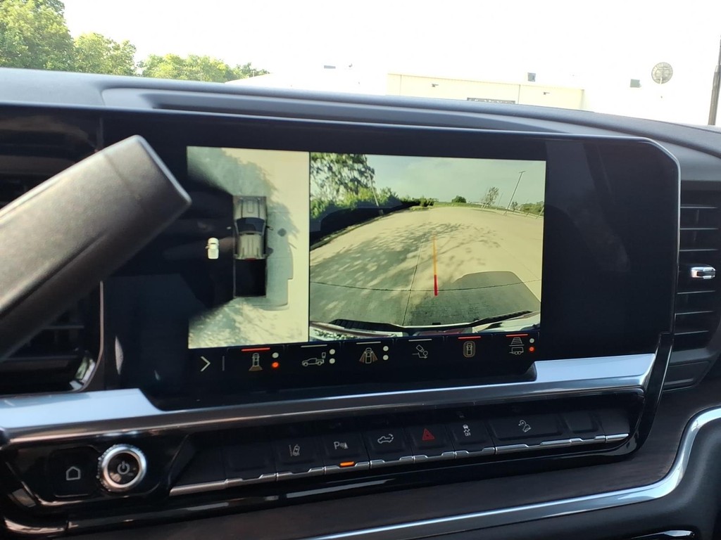 GMC Sierra 2500HD Vehicle Full-screen Gallery Image 9