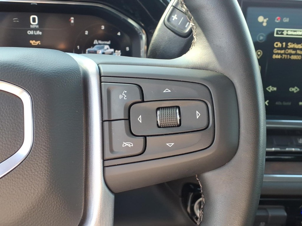 GMC Sierra 2500HD Vehicle Full-screen Gallery Image 12