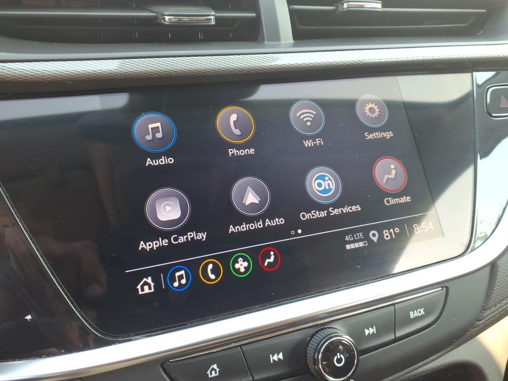 Buick Encore GX Vehicle Full-screen Gallery Image 10