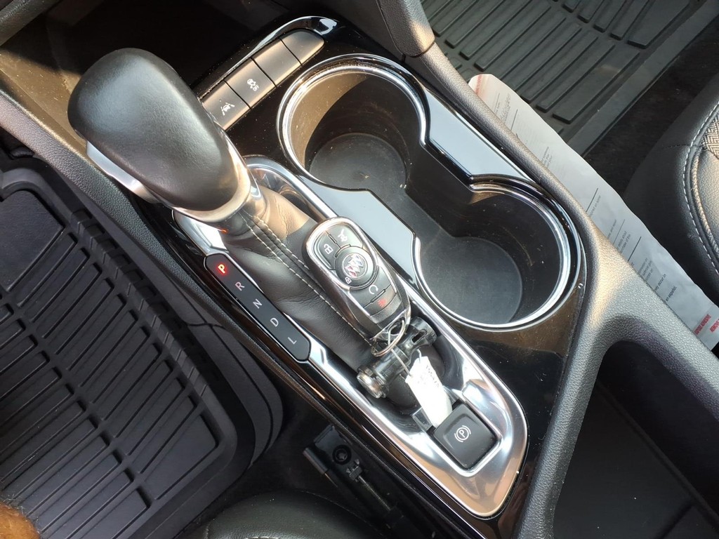 Buick Encore GX Vehicle Full-screen Gallery Image 13