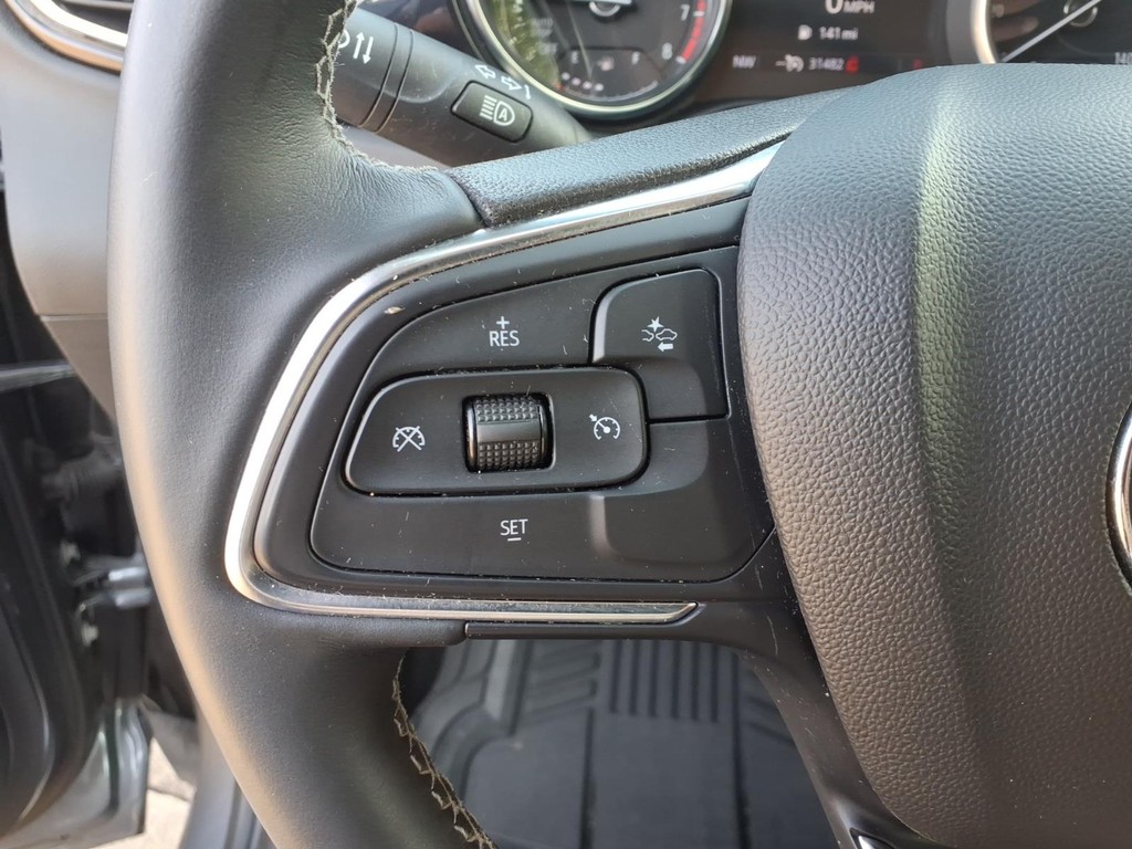 Buick Encore GX Vehicle Full-screen Gallery Image 14