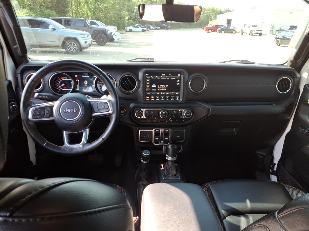 Jeep Wrangler Vehicle Full-screen Gallery Image 4