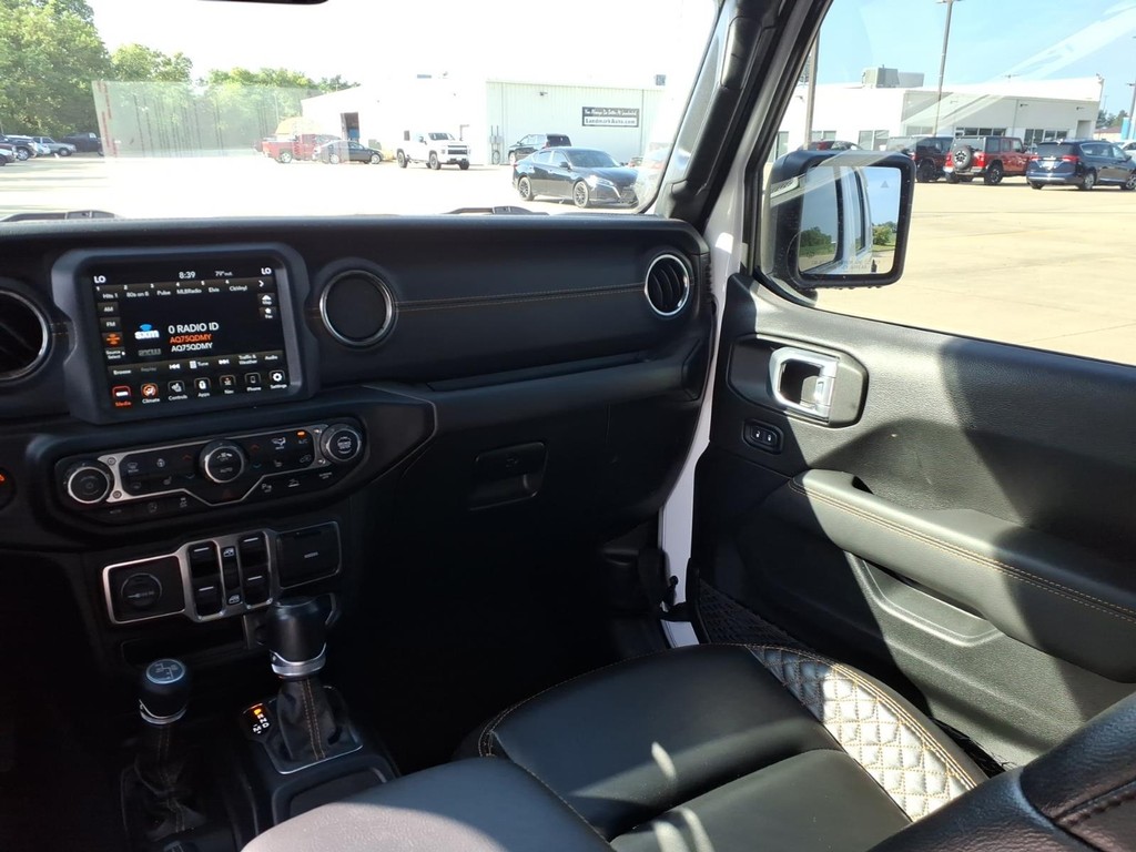 Jeep Wrangler Vehicle Full-screen Gallery Image 5