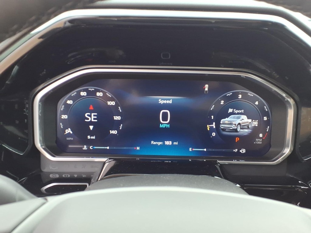 Chevrolet Silverado 1500 Vehicle Full-screen Gallery Image 14