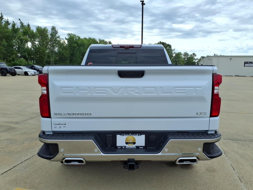 Chevrolet Silverado 1500 Vehicle Full-screen Gallery Image 20