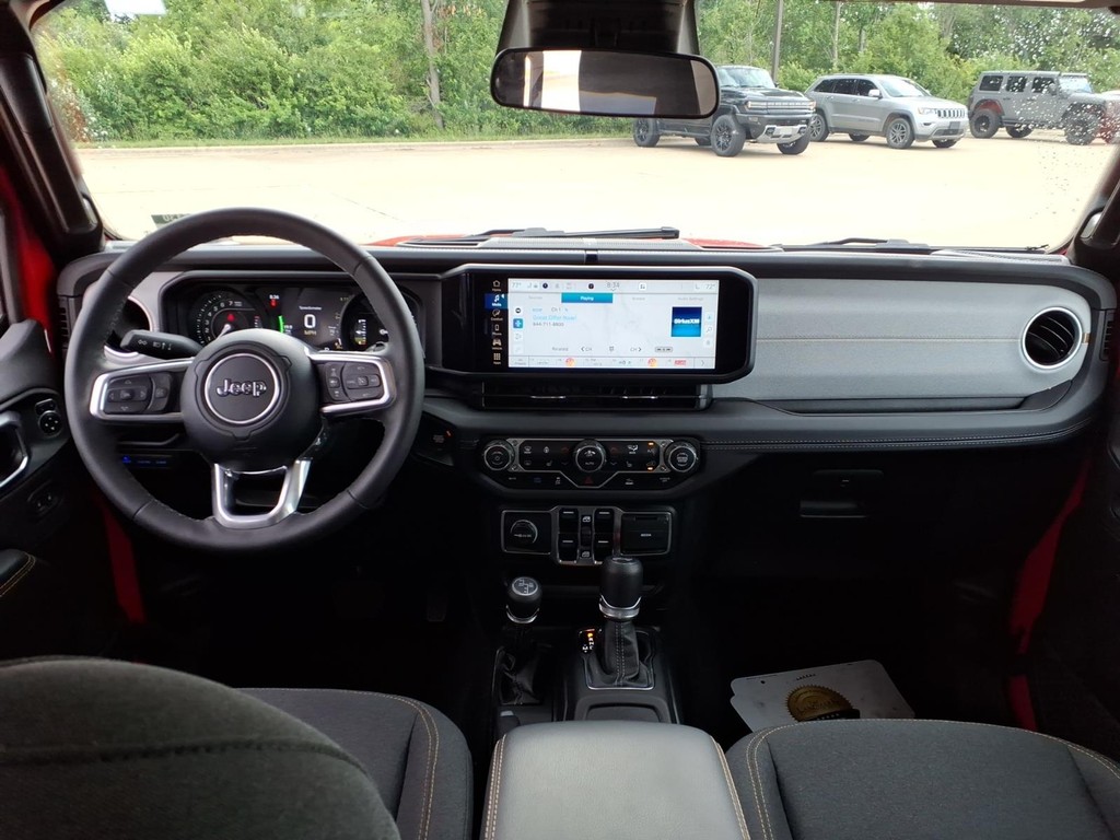 Jeep Wrangler 4xe Vehicle Full-screen Gallery Image 4
