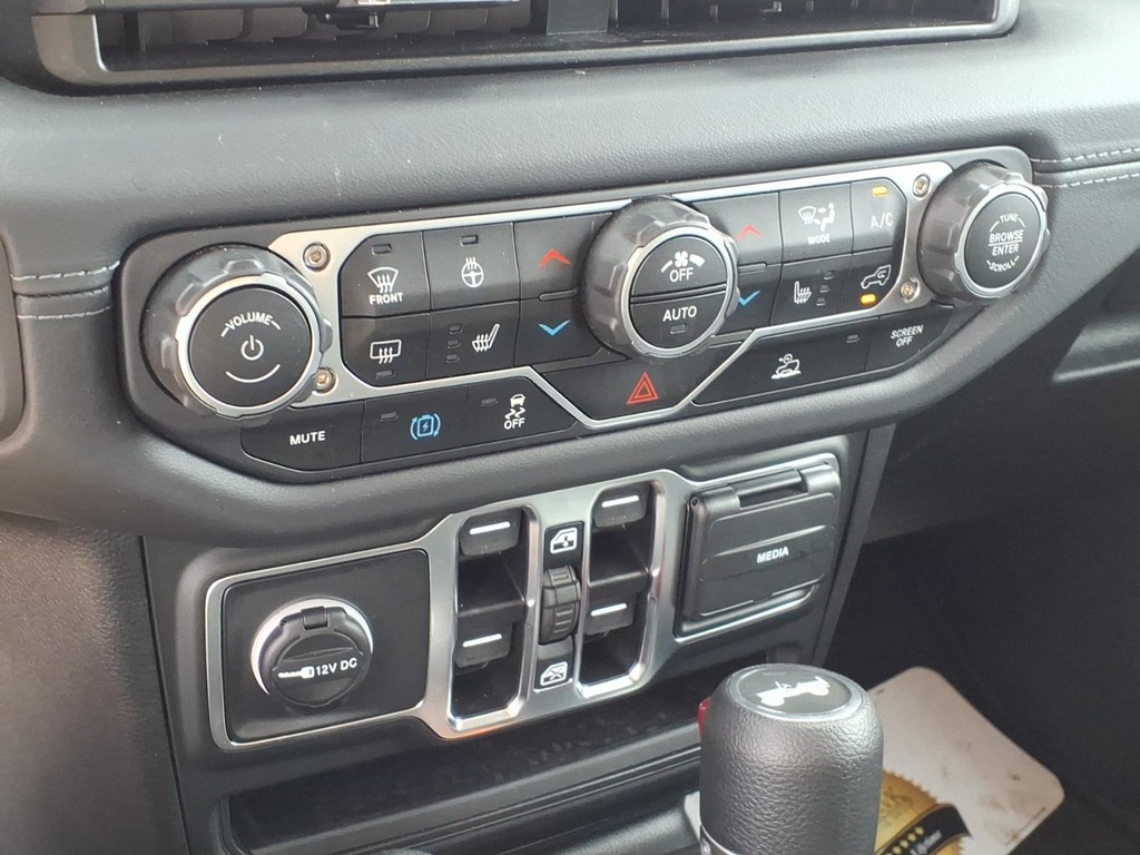 Jeep Wrangler 4xe Vehicle Full-screen Gallery Image 10