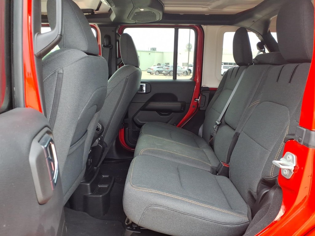 Jeep Wrangler 4xe Vehicle Full-screen Gallery Image 17