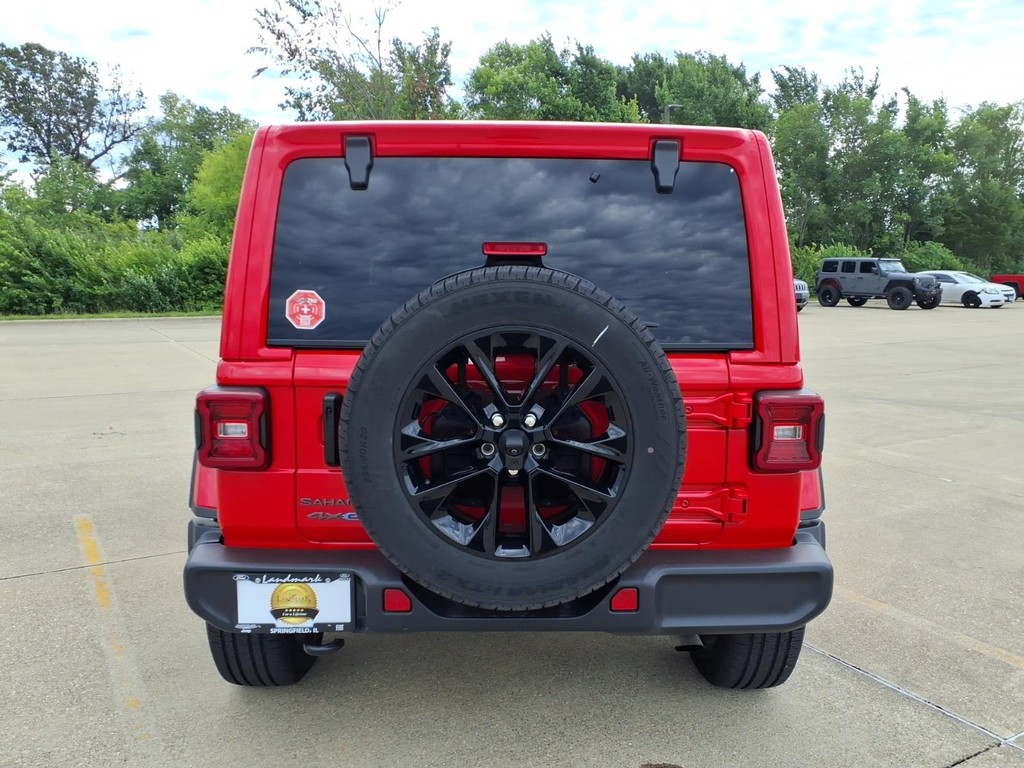 Jeep Wrangler 4xe Vehicle Full-screen Gallery Image 19