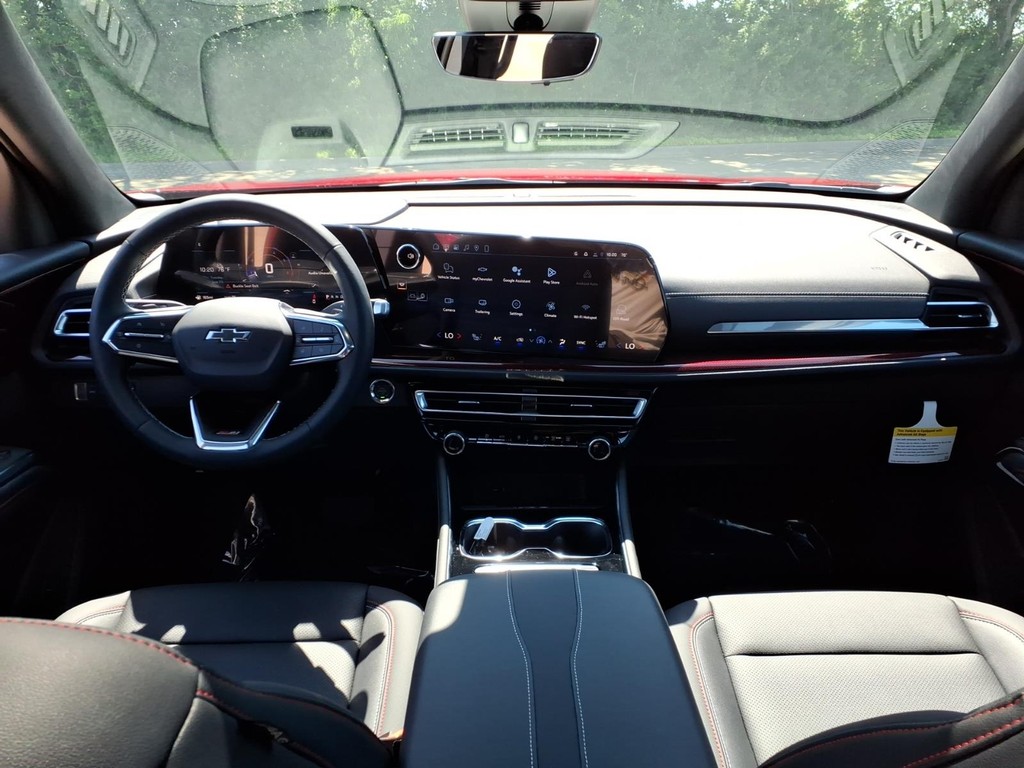 Chevrolet Traverse Vehicle Full-screen Gallery Image 4