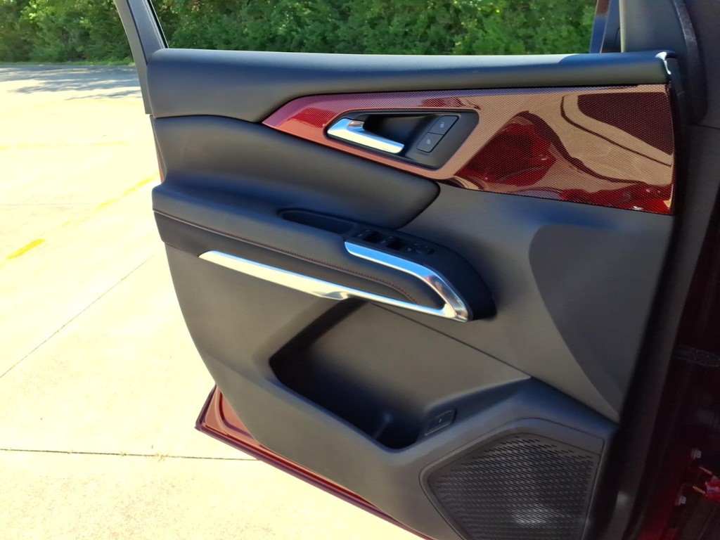 Chevrolet Traverse Vehicle Full-screen Gallery Image 14