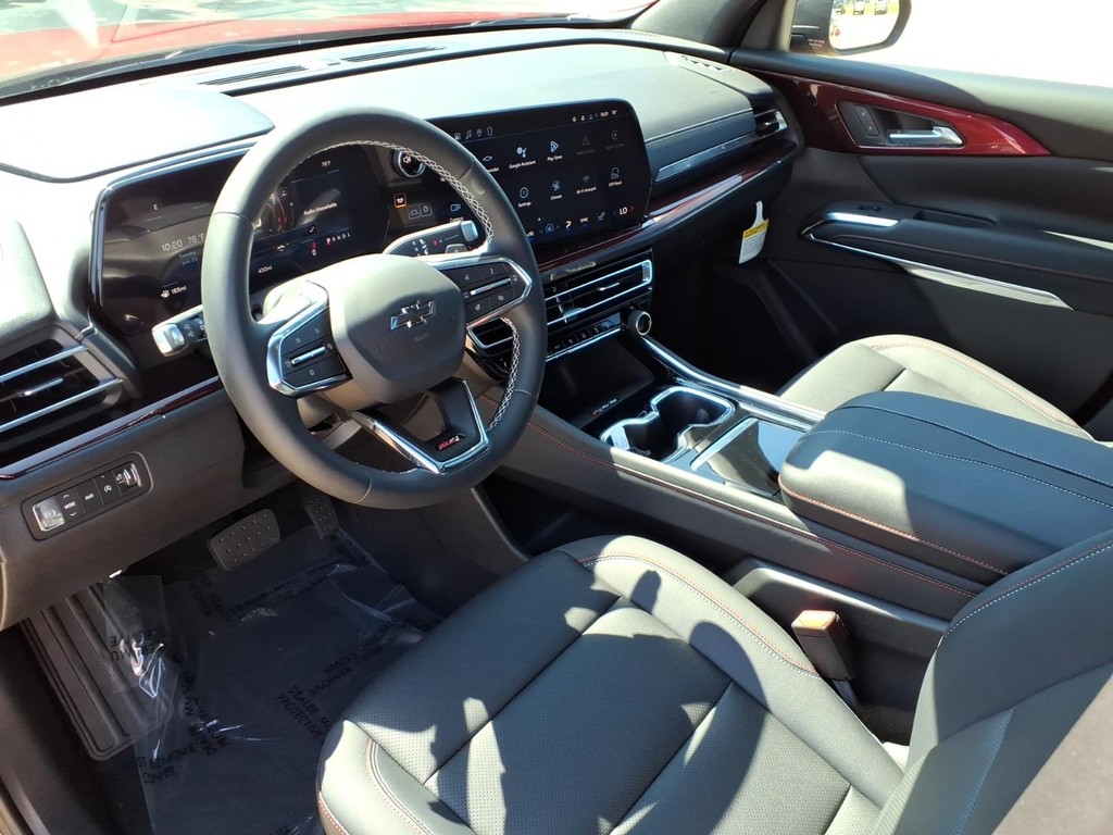 Chevrolet Traverse Vehicle Full-screen Gallery Image 15