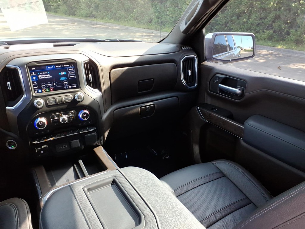 GMC Sierra 1500 Vehicle Full-screen Gallery Image 5