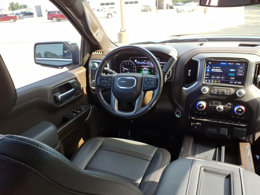 GMC Sierra 1500 Vehicle Full-screen Gallery Image 6