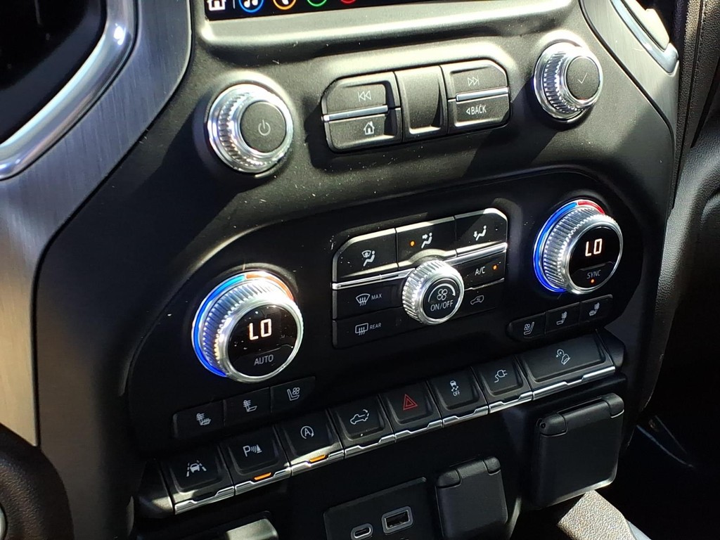 GMC Sierra 1500 Vehicle Full-screen Gallery Image 10