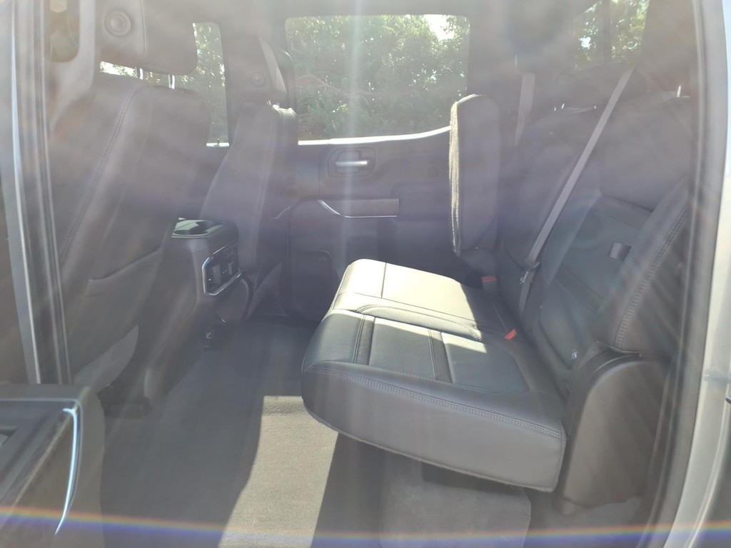 GMC Sierra 1500 Vehicle Full-screen Gallery Image 17