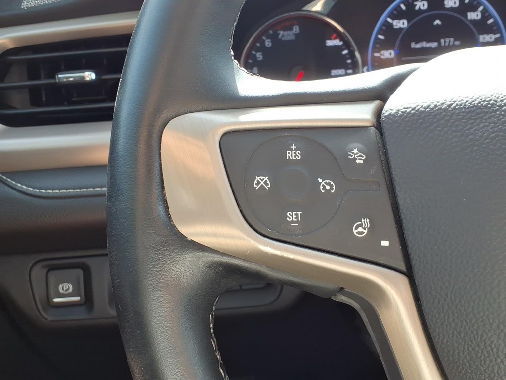 GMC Acadia Vehicle Full-screen Gallery Image 12