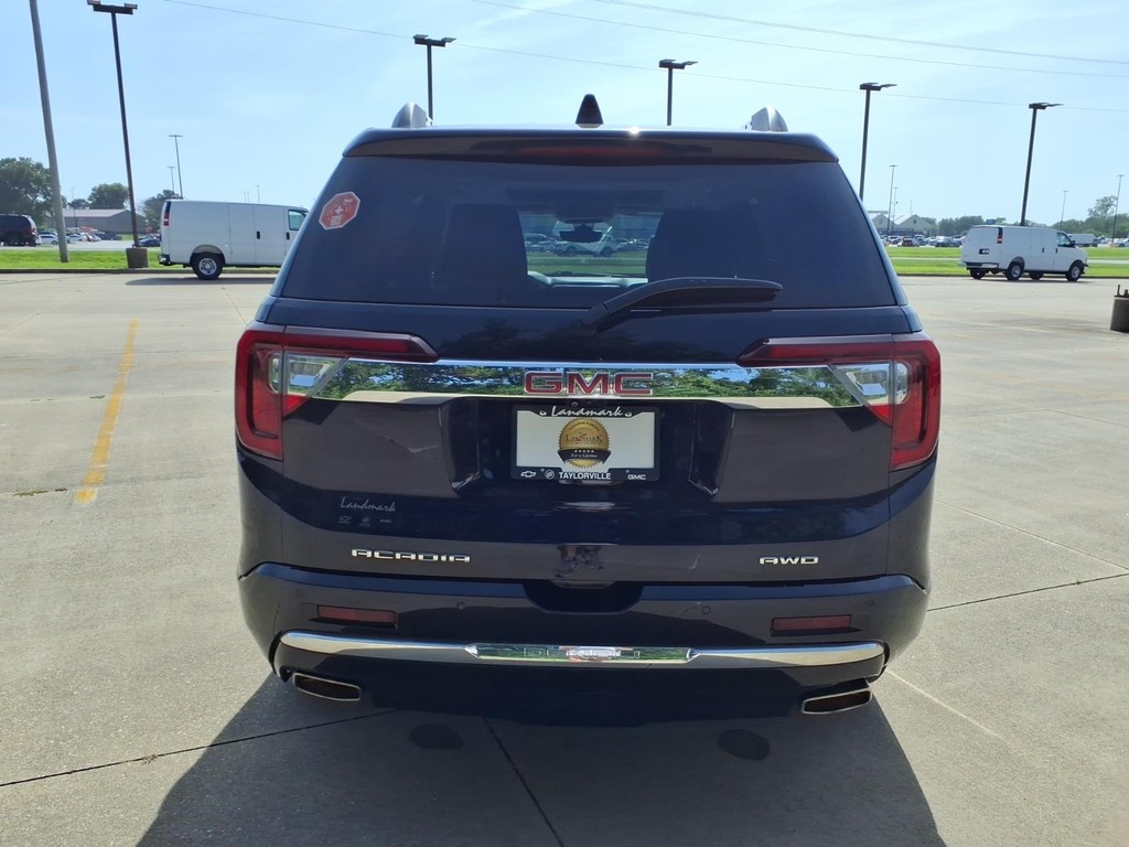GMC Acadia Vehicle Full-screen Gallery Image 21