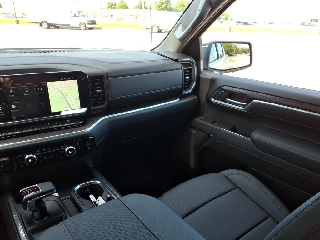 GMC Sierra 1500 Vehicle Full-screen Gallery Image 5