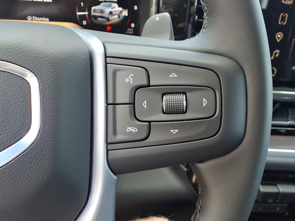 GMC Sierra 1500 Vehicle Full-screen Gallery Image 13