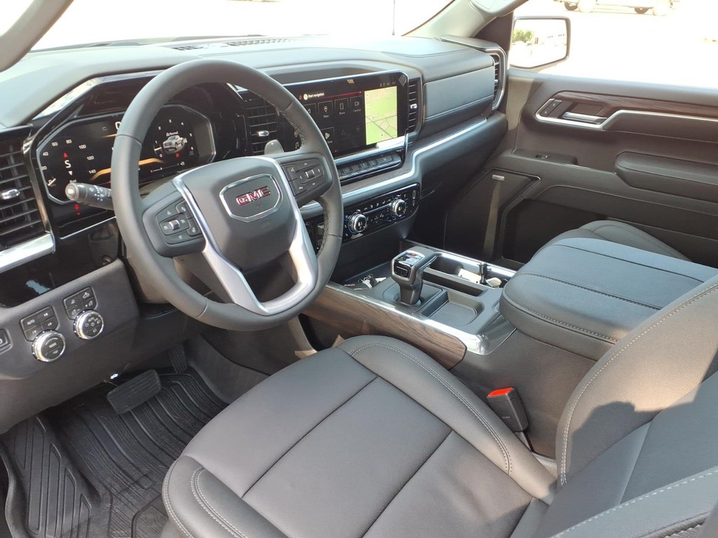 GMC Sierra 1500 Vehicle Full-screen Gallery Image 17