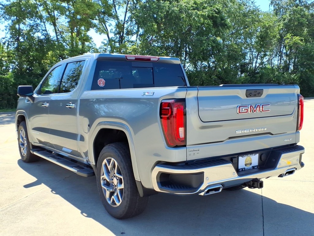 GMC Sierra 1500 Vehicle Full-screen Gallery Image 3