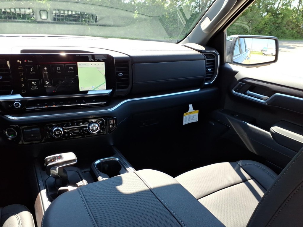 GMC Sierra 1500 Vehicle Full-screen Gallery Image 5