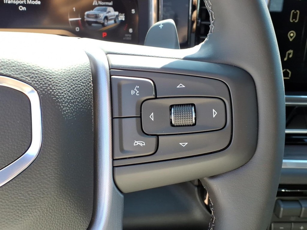 GMC Sierra 1500 Vehicle Full-screen Gallery Image 13