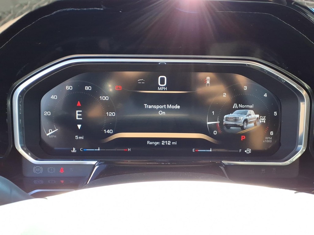 GMC Sierra 1500 Vehicle Full-screen Gallery Image 14