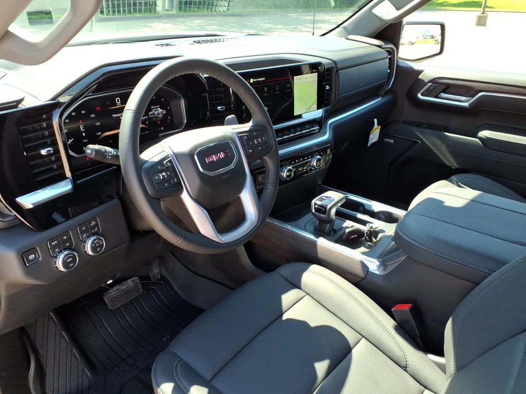 GMC Sierra 1500 Vehicle Full-screen Gallery Image 17