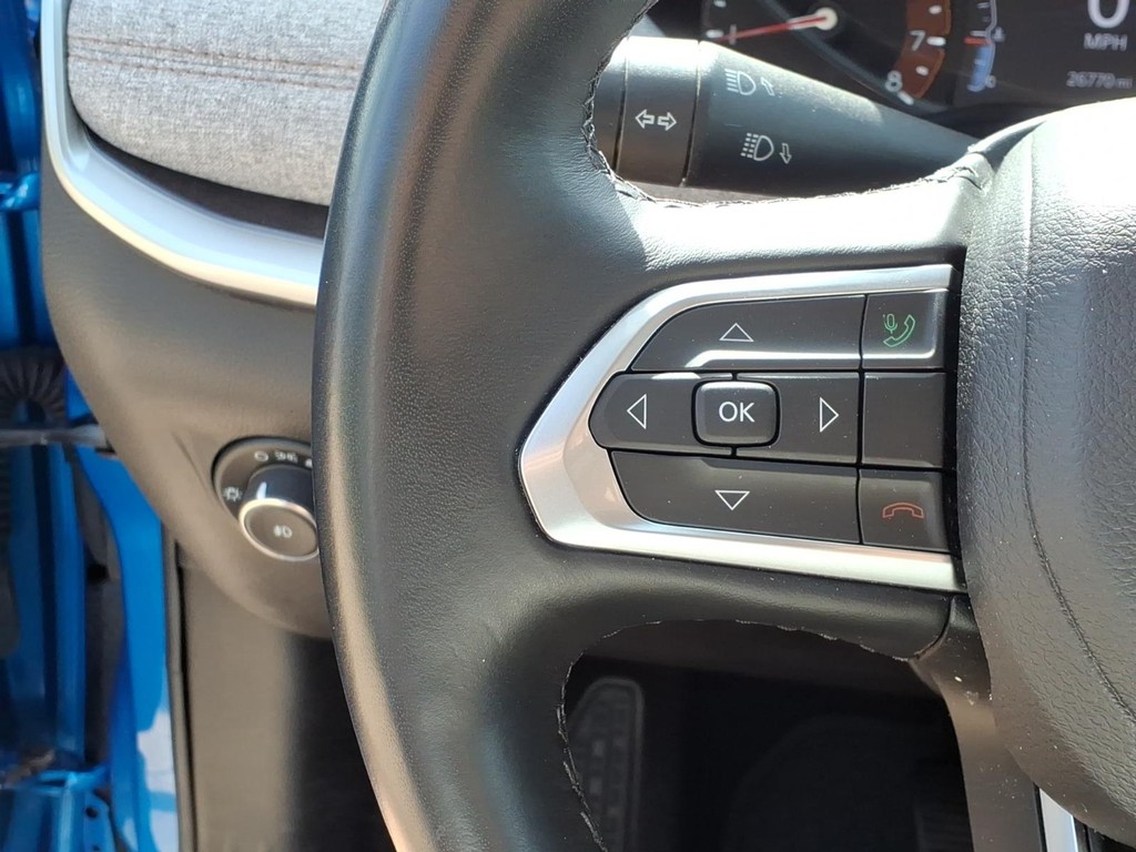 Jeep Compass Vehicle Full-screen Gallery Image 12