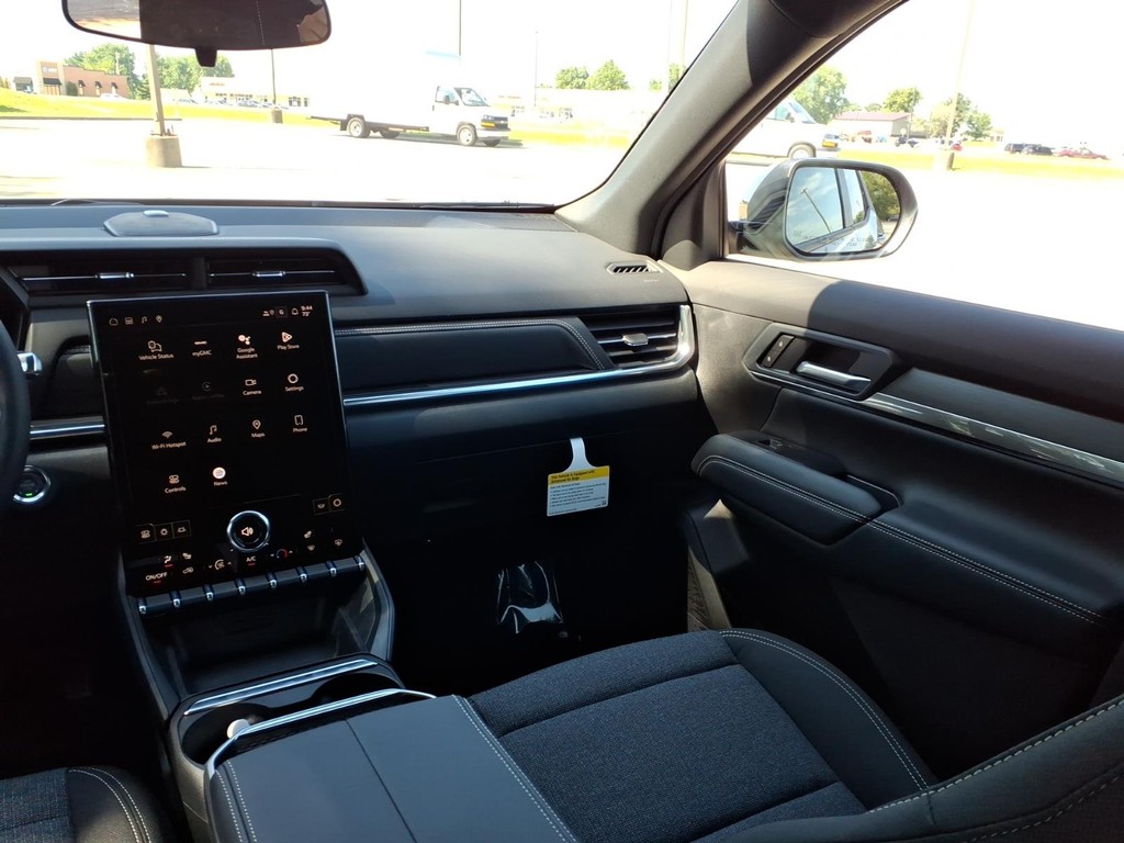 GMC Terrain Vehicle Full-screen Gallery Image 5